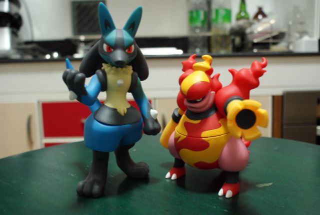 Banpresto DX Sofubi Lucario & Magmortar (3)