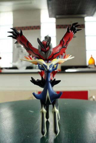 Takara Tomy Soft Figure Xerneas & Yveltal Set (3)
