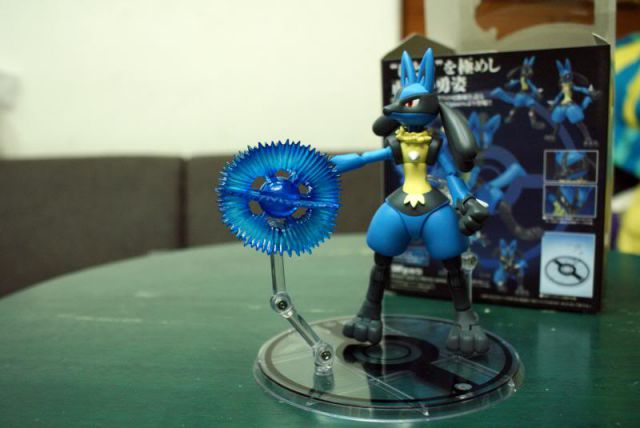 S.H.Figuart Lucario 4