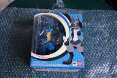 S.H.Figuart Lucario 1